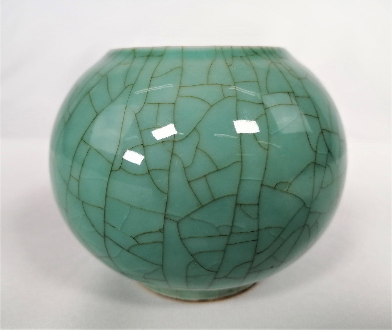 Qing Yongzheng Turquoise Green Crackle Glaze Porcelain (1 of 7)