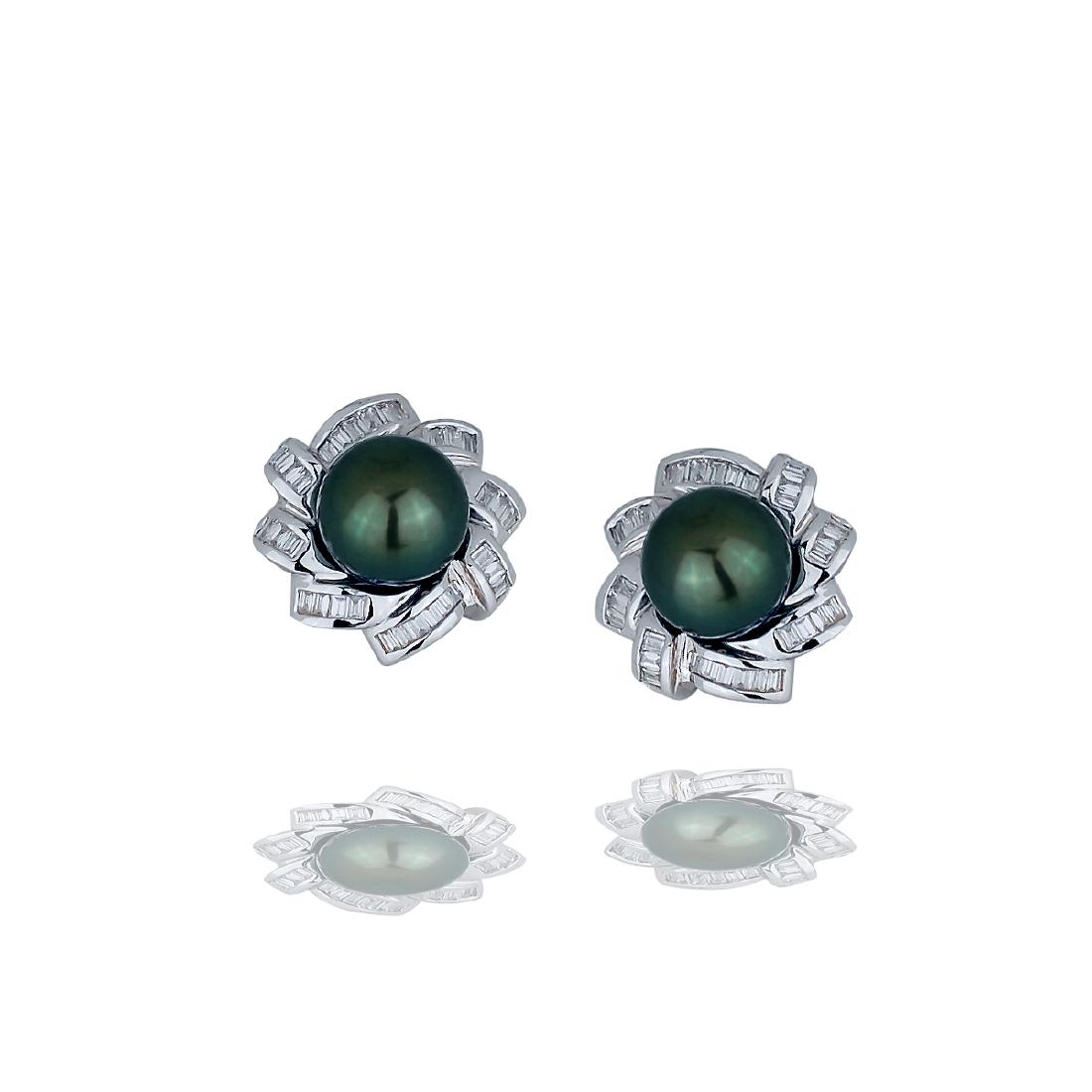 Tahitian 10 mm Pearl, 2.40 Carat Baguette Diamond, 18: Tahitian 10 mm Pearl, 2.40 Carat Baguette Diamond, 18 Karat White Gold Earrings Pierced and Non-pierced Ears with Matching Enhancer Pendant Available Beautifully designed and well made dark gray round
