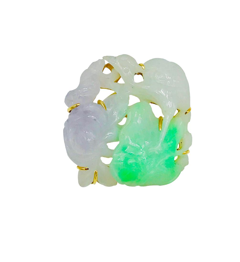 Multi Colored Jade, Turtles, Bird, Floral 14 Kt Pin: Multi Colored Jade, Turtles, Bird, Floral 14 Kt Pin Colors of Lavender Jade, Green and White of carved animals and flower set on a large 14 karat backing with 1-1/8 inch long pin. The pendant measures