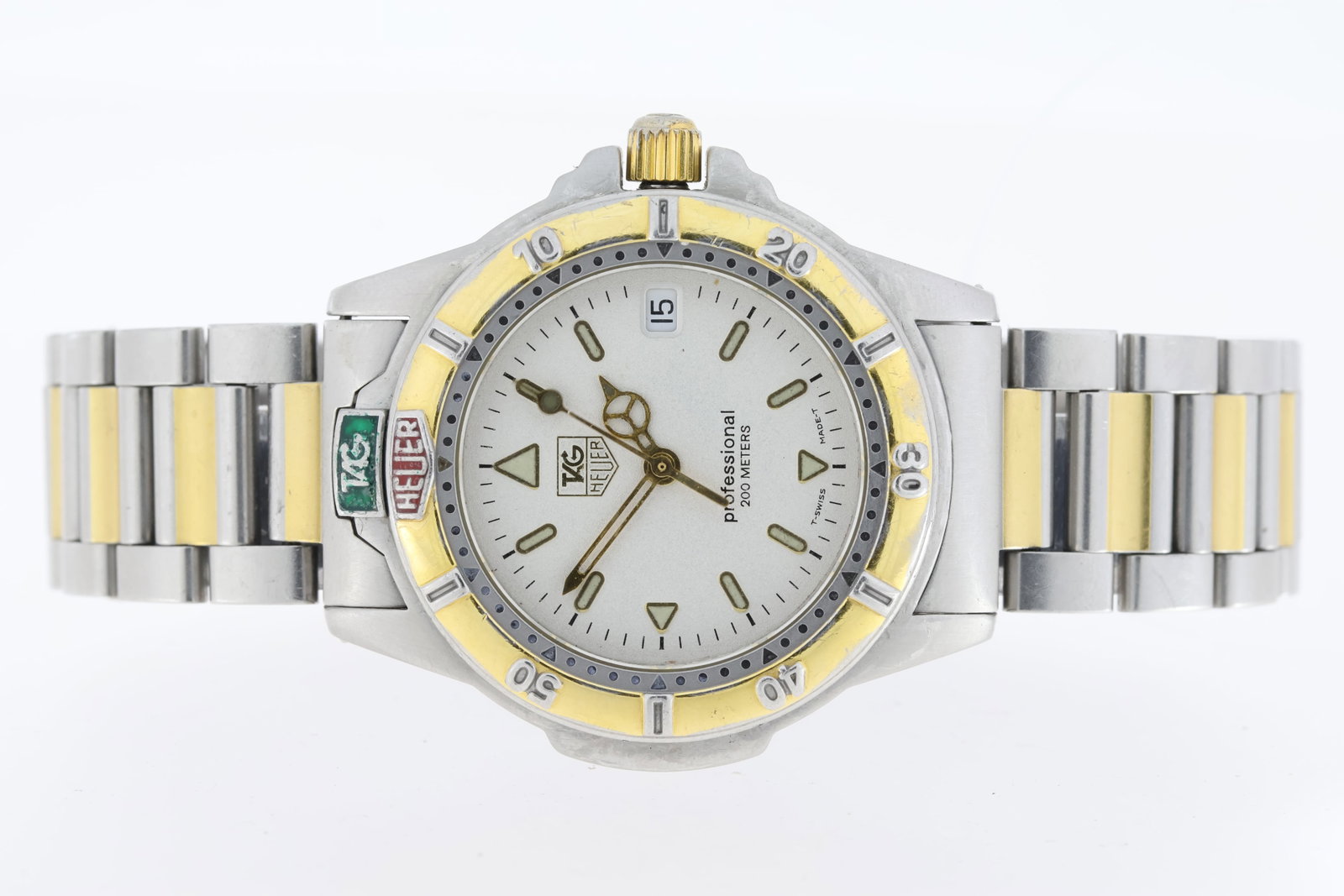 Tag Heuer 4000 Date Quartz: Brand: Tag Heuer Model Name: 4000 Reference: WF1220-KO Complication: Date Movement: Quartz Dial shape: Circular