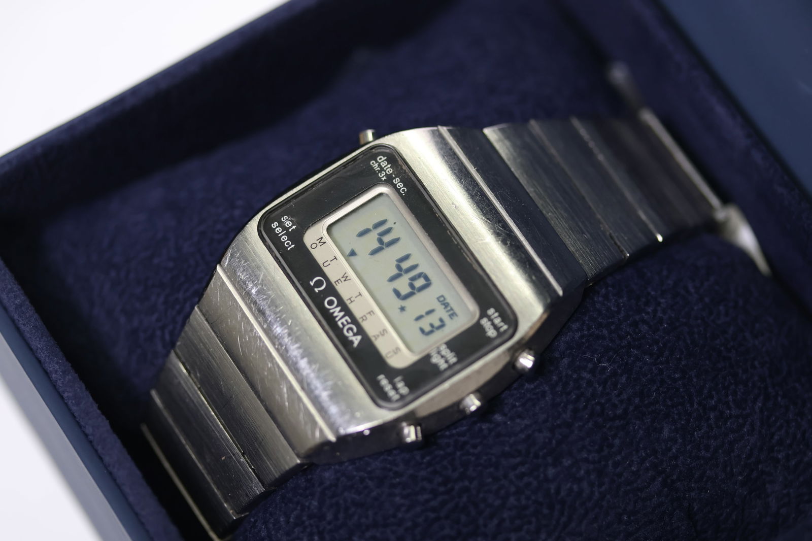 Omega  Constellation LCD Watch  Quartz (1 of 5)