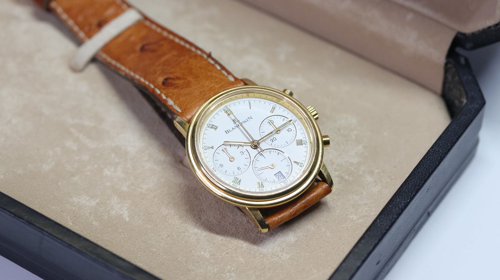 Blancpain Villeret Chronogrpah 18ct yellow gold Chronograph Automatic Circa 1990s Ref 1185: Brand: Blancpain Model Name: Villeret Chronograph Reference: 1185 Movement: Automatic Movement calibre: Calibre 1185 Year: Circa 1990s Dial shape: Circular Dial colour: White Dial features: Applied go