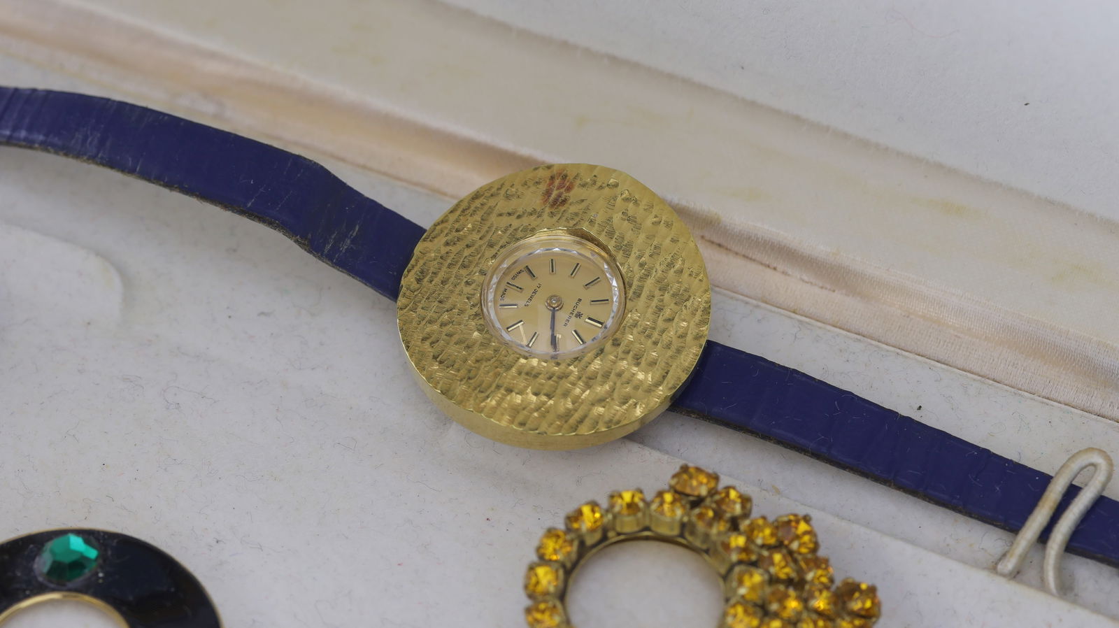 Ladies Bucherer Wristwatch Pendant Box Set Circa 1960's: Ladies Bucherer Wristwatch Pendant Box Set Circa 1960's, interchangeable cases and straps, manual wind, with Box, currently running