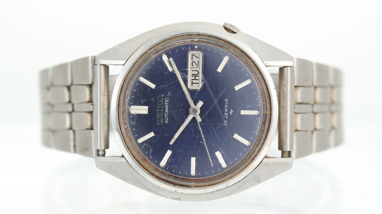 Seiko Automatic Date Automatic: Brand: Seiko Model Name: Automatic Reference: 7009-8270-P Movement: Automatic Dial shape: Circular Dial colour: Sunbu
