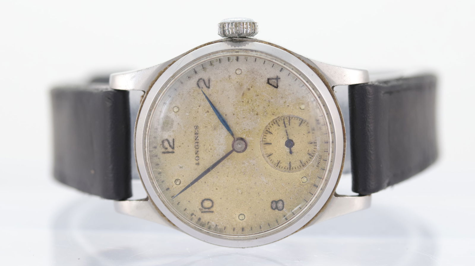 Vintage Longines 'Denisteel' Manual Wind 1948: Brand: Longines Model Name: Vintage Movement: Manual Wind Movement calibre: Calibre 12.68 Z Year: 1948 Dial shape: Circular Dial colour: Silver Patina Dial features: Blue steel hands with printed hour