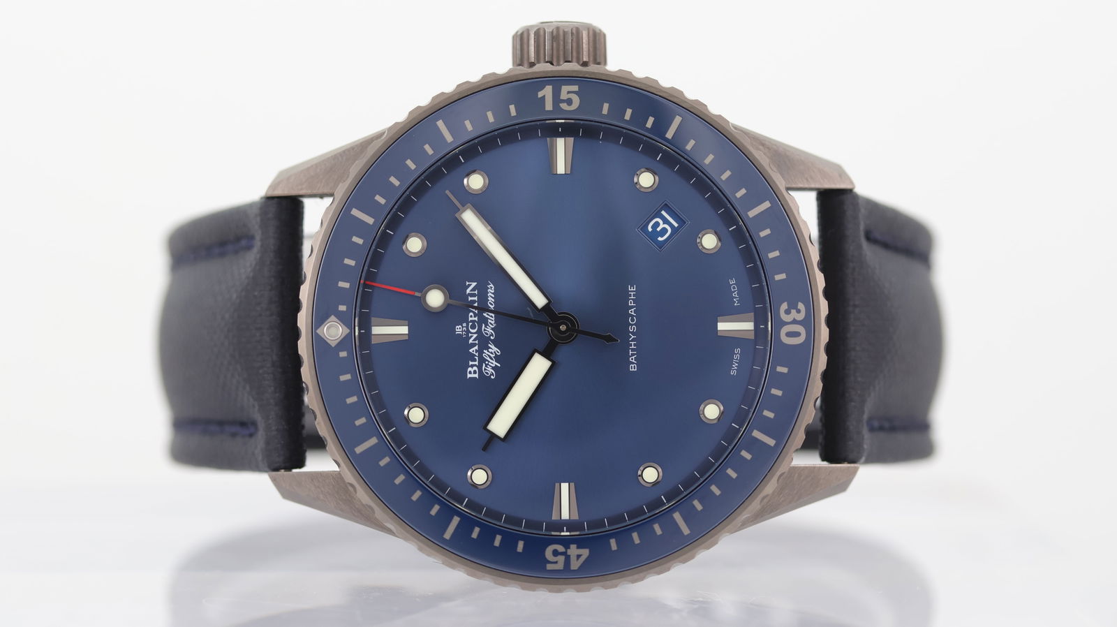 Blancpain Fifty Fathoms Date Automatic ref 5000-0240-O52A: Brand: Blancpain Model Name: Fifty Fathoms Reference: 5000-0240-O52A Movement: Automatic Movement calibre: Blancpain calibre 1315 Movement features: adjusted movement, 3 barrels, 120 hour power reserv