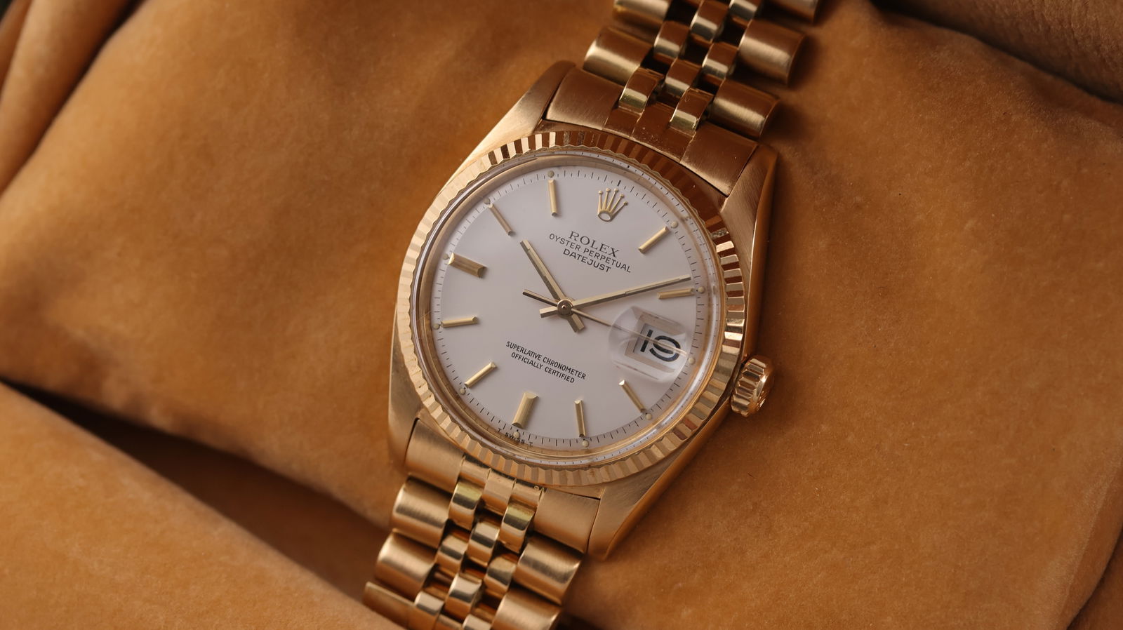 Rare Rolex Datejust 18ct 1601 with Box and Papers Circa 1973 (1 of 7)
