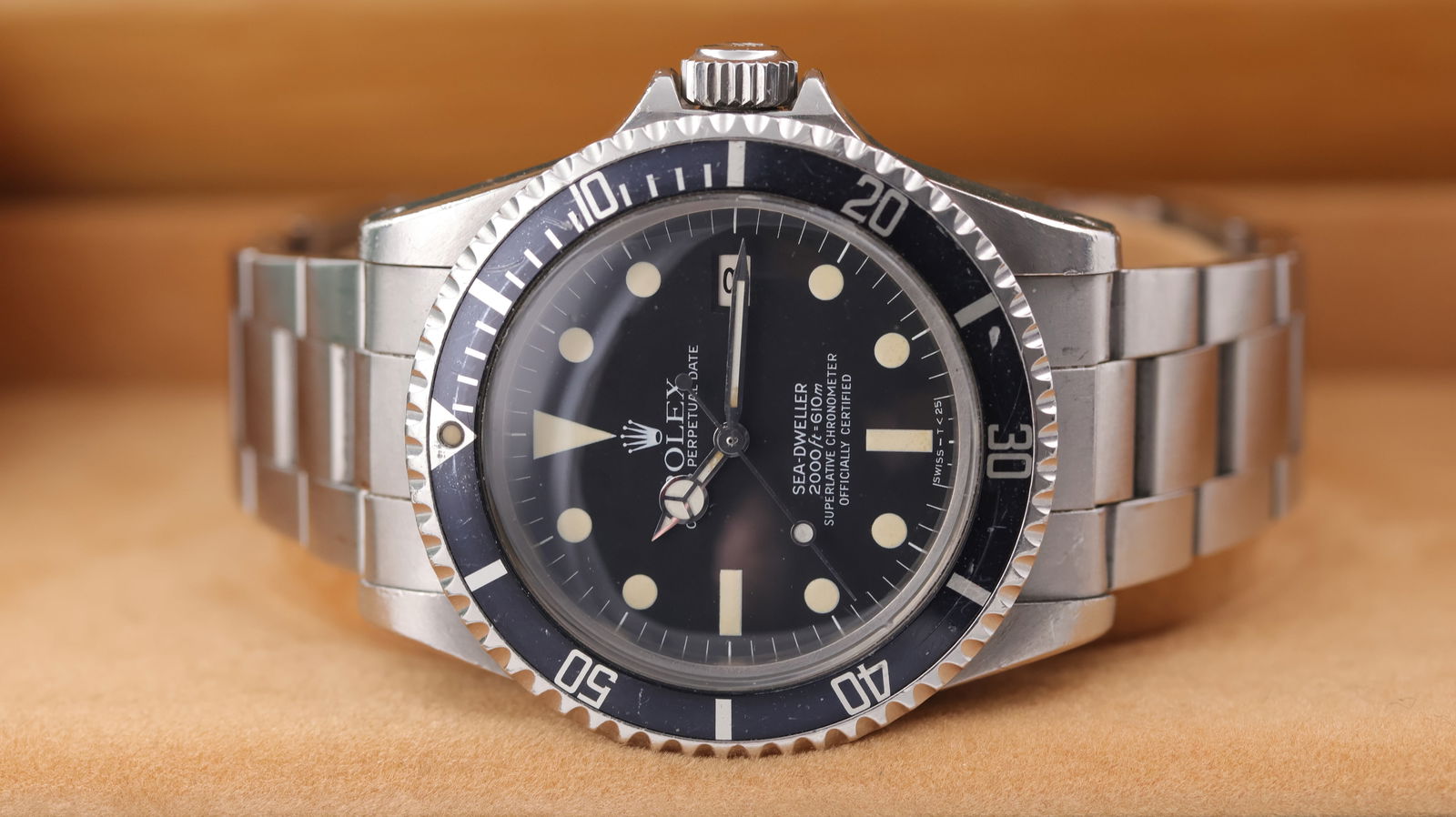 Vintage Rolex Sea Dweller 'Great White' Reference 1665 with Box Circa 1981 (1 of 8)