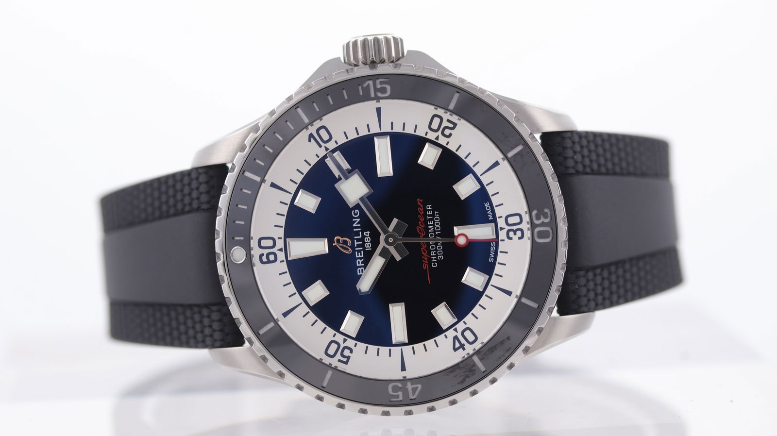 Breitling Superocean 42 Reference A17375 Automatic Circa 2022: Brand: Breitling Model Name: Superocean Reference: A17375 Movement: Automatic Movement calibre: Breitling Calibre 17 Year: Circa 2022 Dial shape: Circular Dial colour: Black Dial features: Gloss dial
