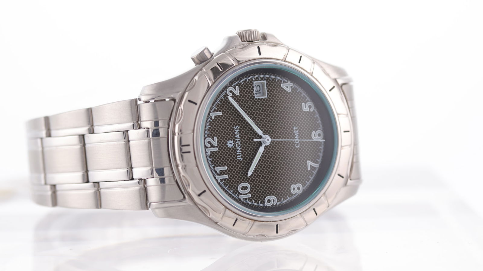 *To Be Sold Without Reserve* Junghans Comet Ref 41.4532 with Box Circa 1990's - 2