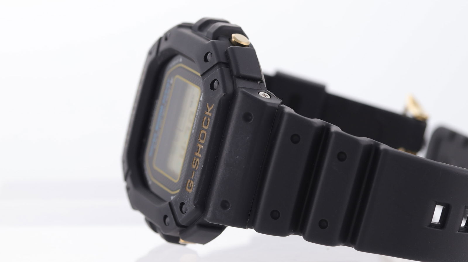 N.O.S Casio G-Shock Ref DW-5300 with Box and Papers 1996 - 5