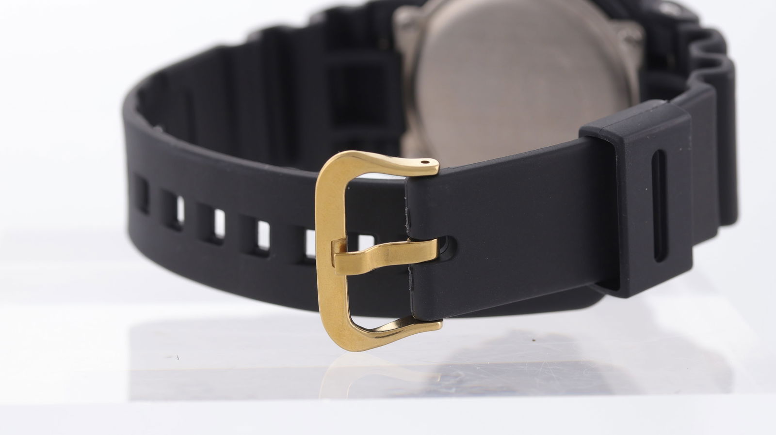 N.O.S Casio G-Shock Ref DW-5300 with Box and Papers 1996 - 7