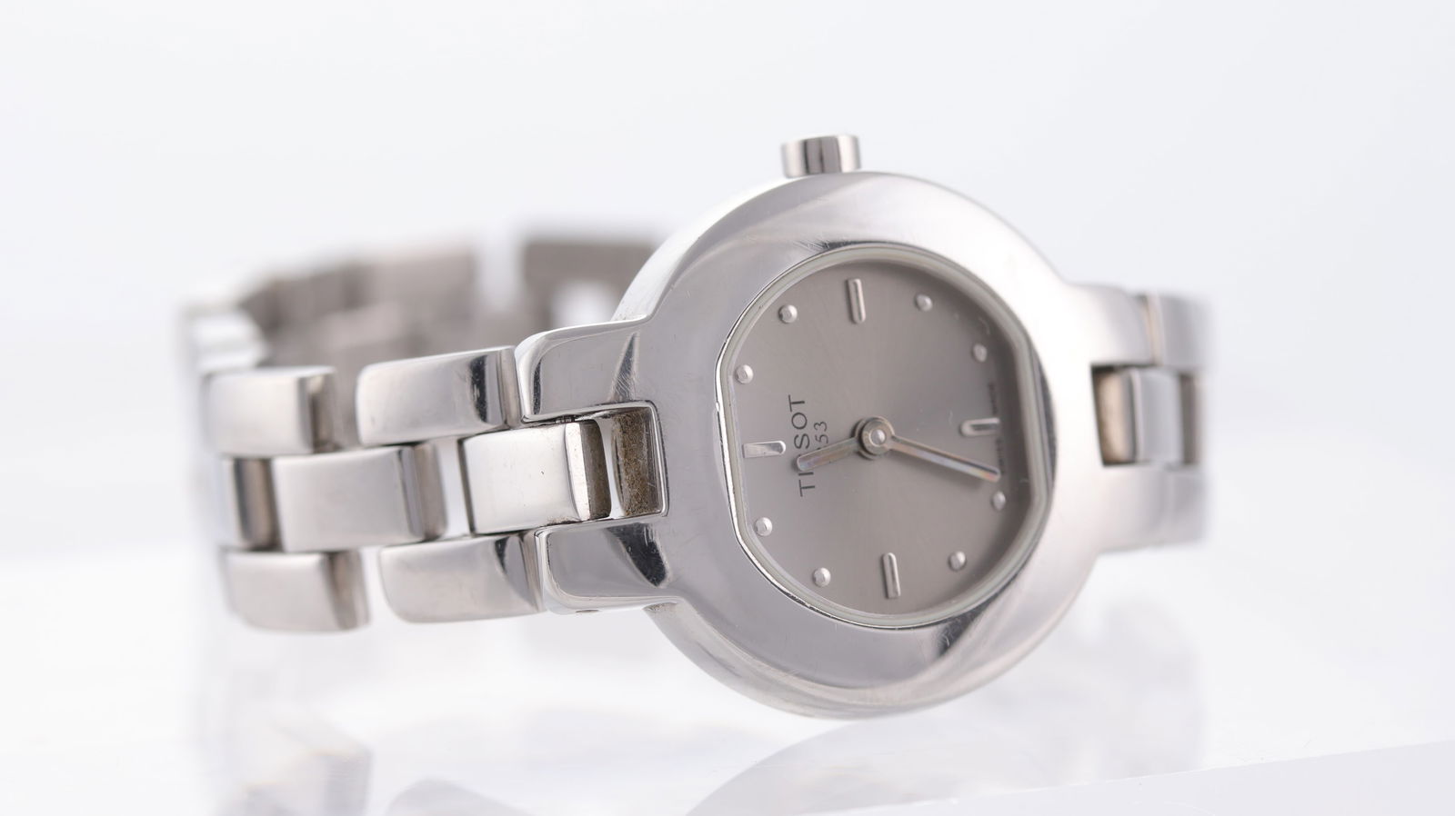 Tissot G330 Ladies Quartz Watch - 2