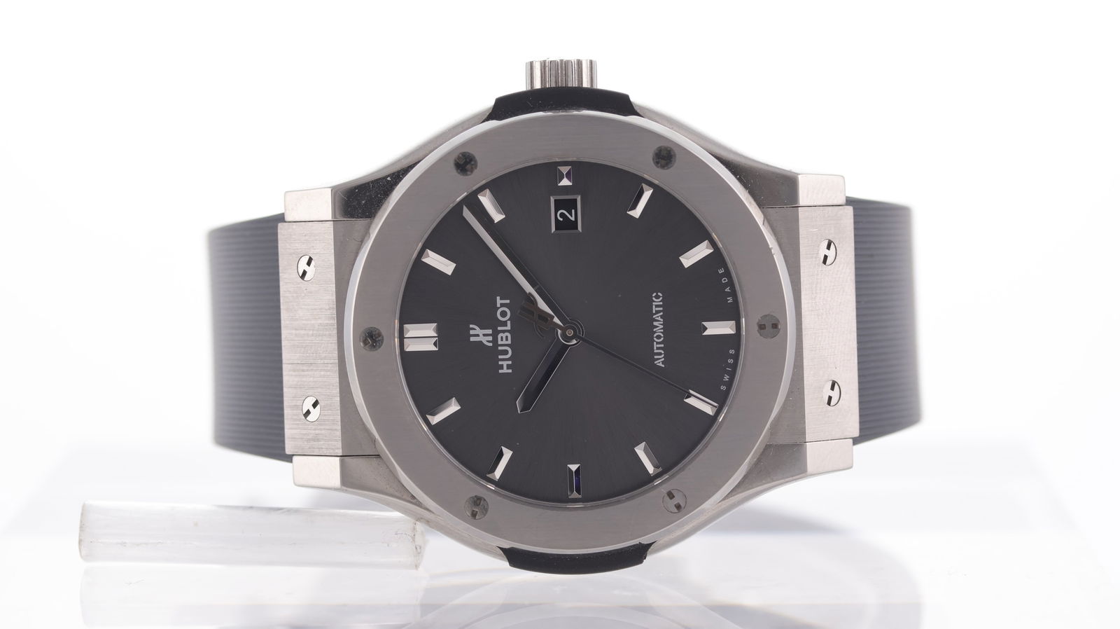Hublot Classic Fusion Automatic Ref 54.NX.7071.RX with Box: Brand: Hublot Model Name: Classic Fusion Reference: 54.NX.7071.RX Movement type: Automatic Dial shape: Circular Dial colour: Grey Dial features: Baton hour markers, quickset date aperture at 3 o'clock