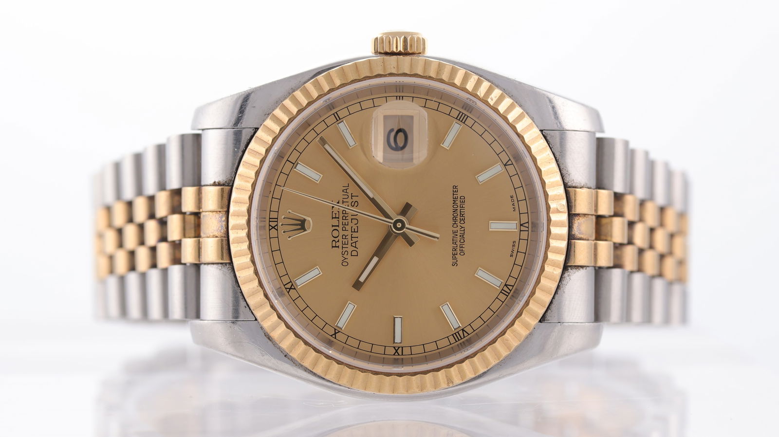 Rolex Datejust 36 Ref 116233 Circa 2003: Brand: Rolex Model Name: Datejust 36 Reference: 116233 Movement type: Automatic Movement calibre: Rolex 3135 Year: Circa 2003 Dial shape: Circular Dial colour: Champagne Dial features: Applied baton h