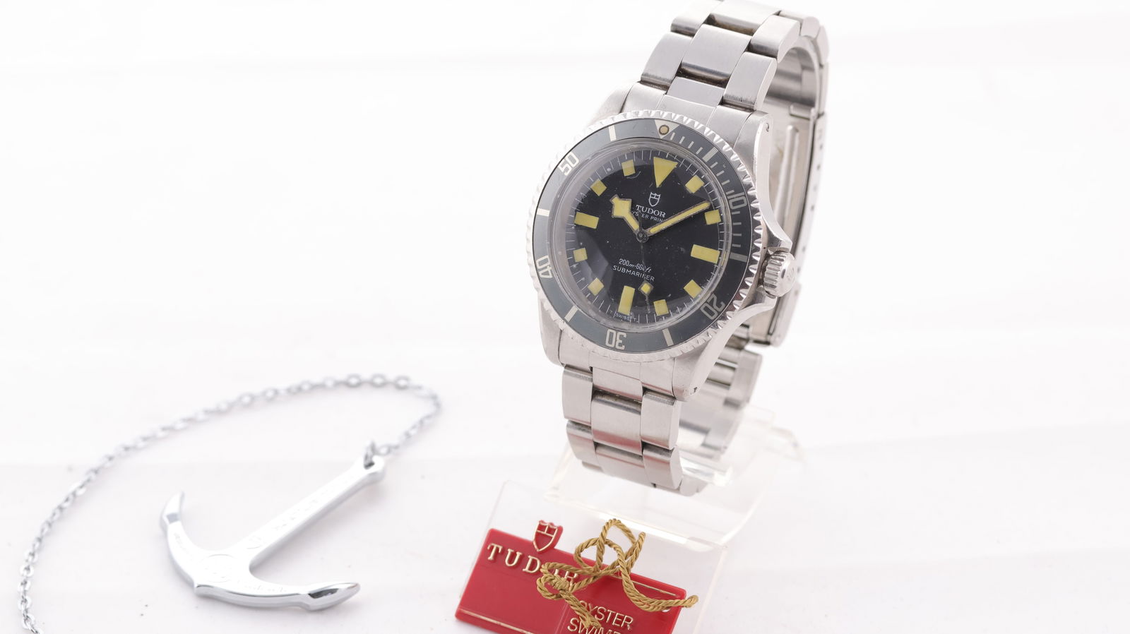 Tudor Submariner Snowflake Reference 7016/0 Circa 1972: Brand: Tudor Model Name: Submariner Snowflake Reference: 7016/0 Movement type: Automatic Movement calibre: Tudor 2483 Movement features: Tudor signed movement Year: Circa 1972 Dial shape: Circular Dia