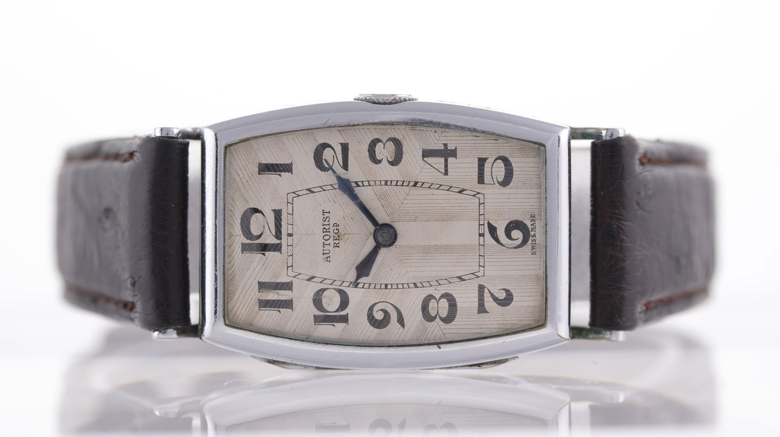 Rare Vintage Autorist Flexing Lug 'Automatic' Wristwatch Circa 1930's: Brand: Autorist Model Name: Flexing Lug Movement type: Automatic Movement features: Autorist signed Patented movement Year: Circa 1930's Dial shape: Rectangular Dial colour: Silver Dial features: Guil