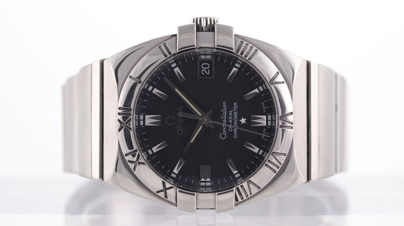 Omega Constellation 'Double Eagle' Ref 1501.51.00: Brand: Omega Model Name: Constellation 'Double Eagle' Reference: 1501.51.00 Movement type: Automatic Movement calibre: Omega 2500 Dial shape: Circular Dial colour: Black Dial features: Baton hour mark