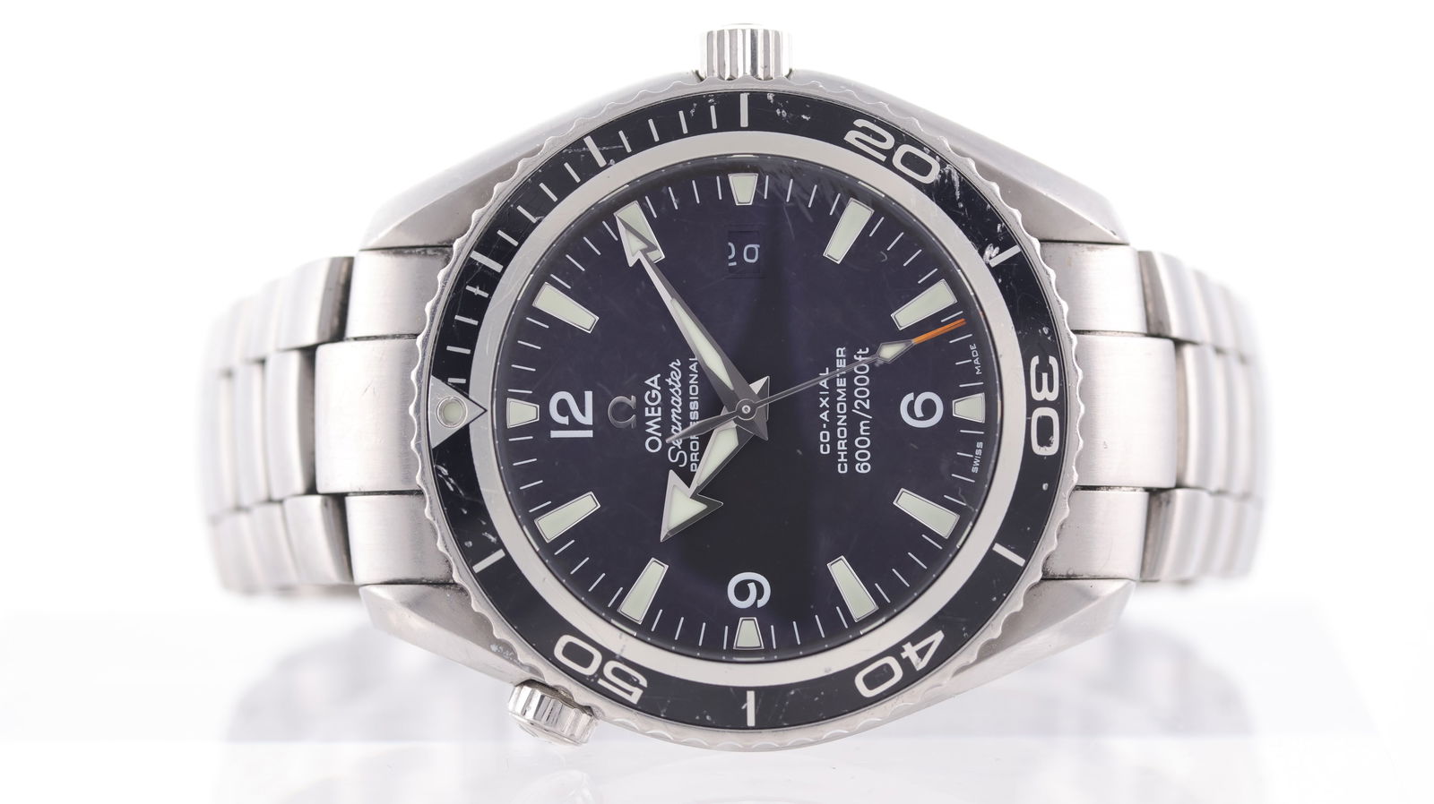 Omega Seamaster Planet Ocean Ref 2200.50.00 with Box and Papers 2007: Brand: Omega Model Name: Seamaster Planet Ocean Reference: 2200.50.00 Movement type: Automatic Movement calibre: Omega 2500 Movement features: Co-axial Year: 2007 Box: Full Box Papers: Full Set Papers