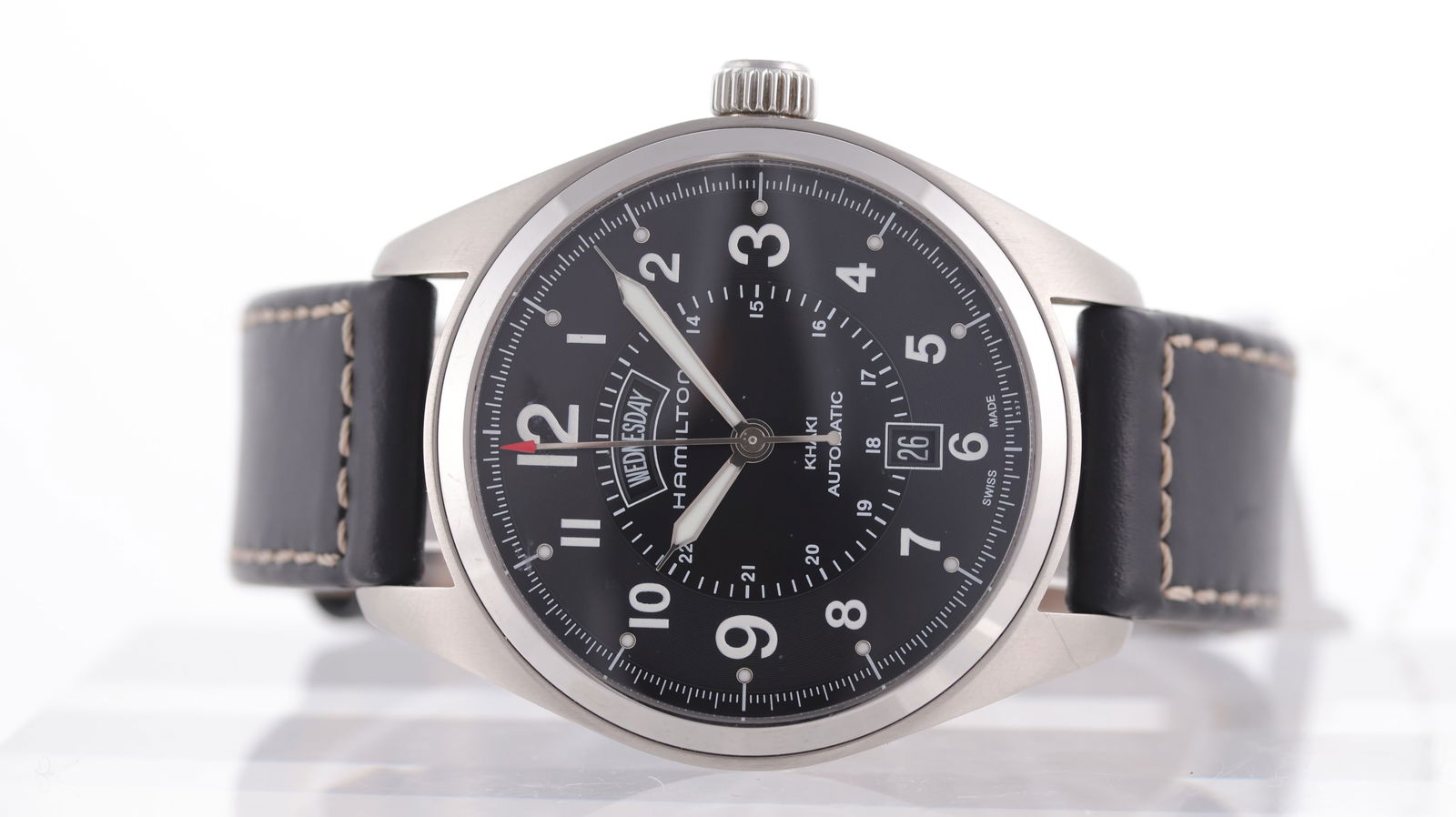 Hamilton Khaki Field Automatic Ref H705050: Brand: Hamilton Model Name: Khaki Field Reference: H705050 Movement type: Automatic Movement calibre: Hamilton H-30 Movement features: Hamilton signed Dial shape: Circular Dial colour: Black Dial feat