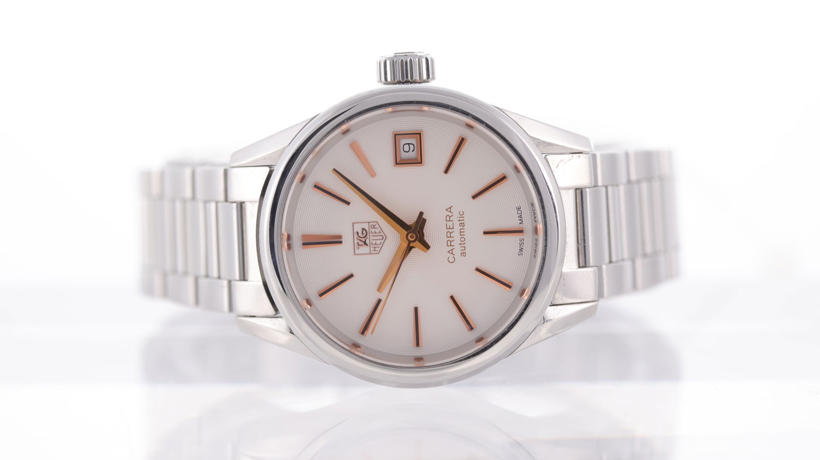 Tag Heuer Carrera Ref WAR24XX-CS: Brand: Tag Heuer Model Name: Carrera Reference: WAR24XX-CS Movement type: Automatic Movement calibre: Tag Heuer 9 Dial shape: Circular Dial colour: White Dial features: Quick set date aperture at 3 o'