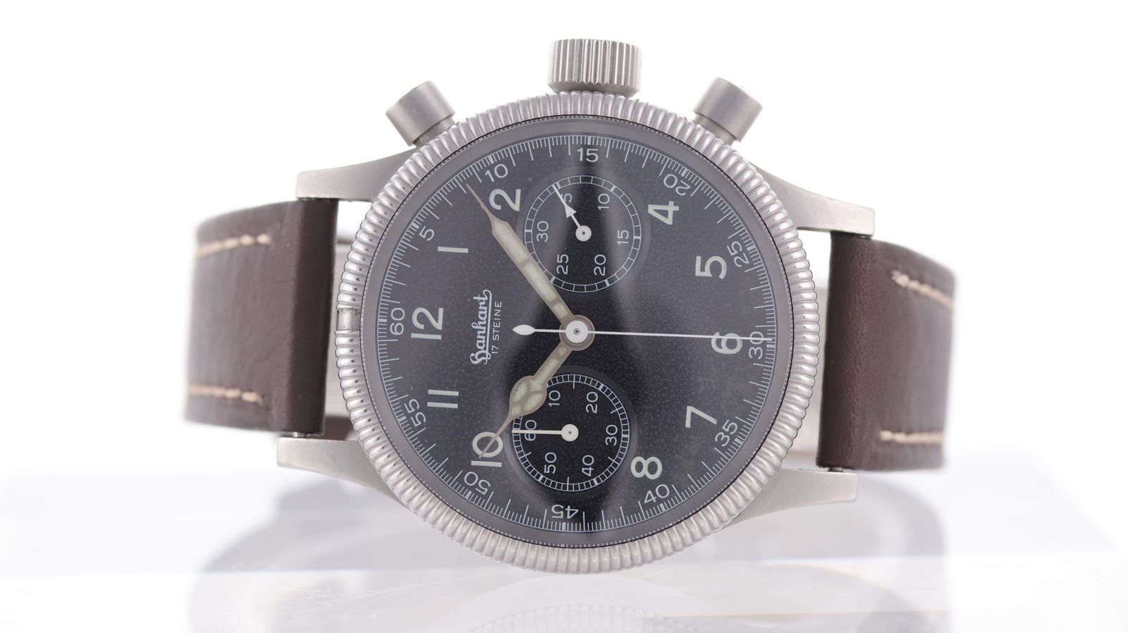 Hanhart '1939 Replika' Flieger Chronograph Manual Wind: Brand: Hanhart Model Name: '1939 Replika' Flieger Movement type: Manual Wind Movement calibre: Hanhart Valjoux 7760 Dial shape: Circular Dial colour: Black Dial features: Arabic numerals, cathedral ha