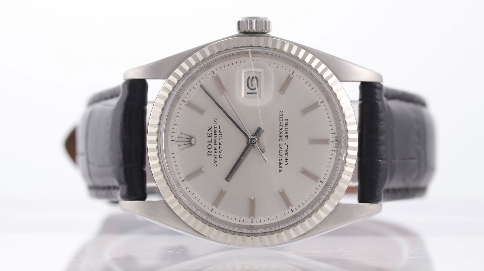 Vintage Rolex Datejust 36 Ref 1601 - 1971: Brand: Rolex Model Name: Datejust 36 Reference: 1601 Movement type: Automatic Movement calibre: Rolex 1570 Year: 1971 Dial shape: Circular Dial colour: Silver Dial features: Baton hour markers, date a