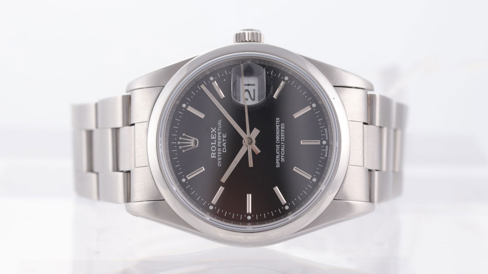 Rolex Oyster Perpetual Date Ref 15200 Circa 2001: Brand: Rolex Model Name: Oyster Perpetual Date Reference: 15200 Movement type: Automatic Movement calibre: Rolex 3135 Year: Circa 2001 Dial shape: Circular Dial colour: Black Dial features: Baton hour