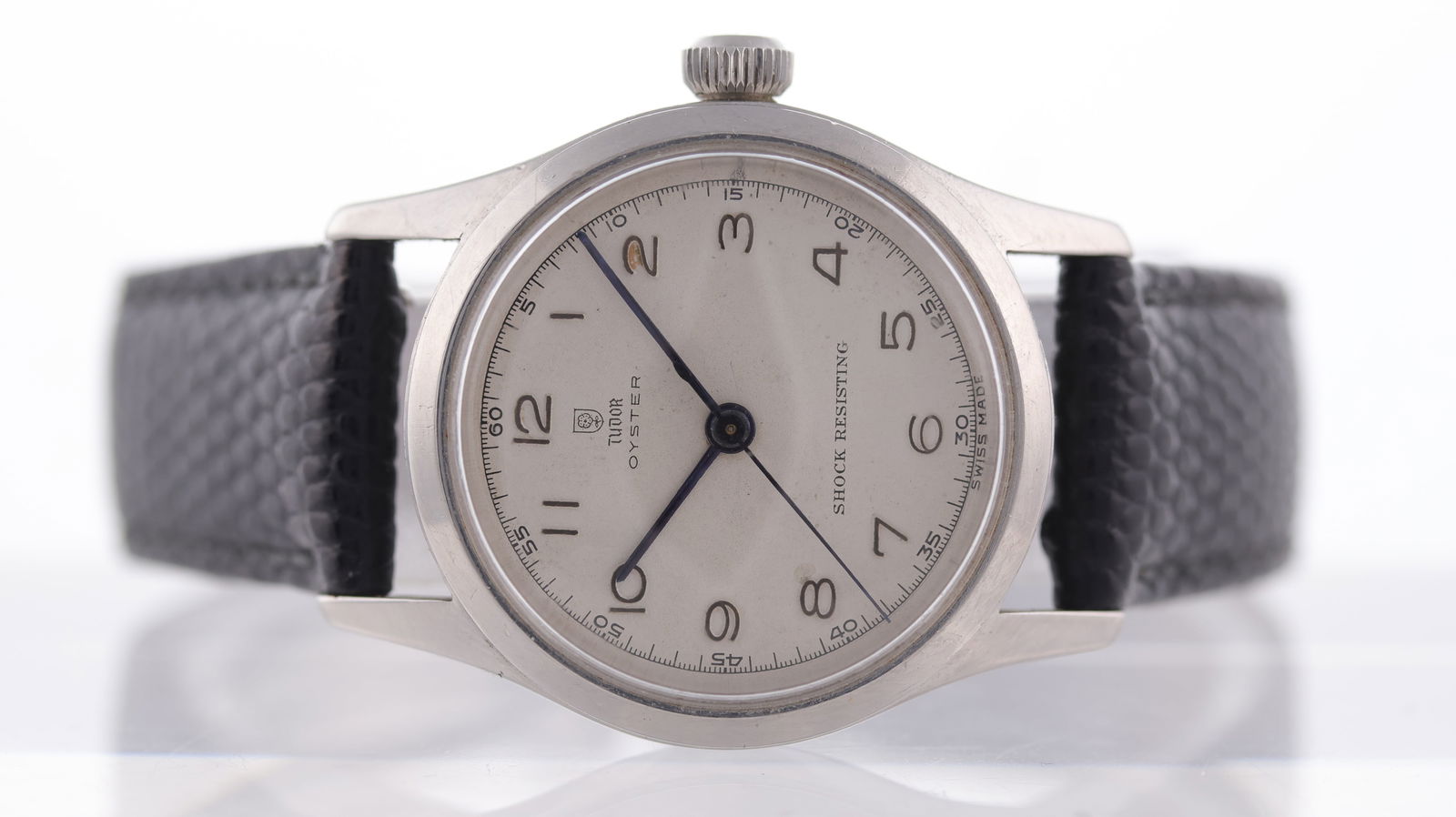 Vintage Tudor Oyster Ref 4453 Circa 1940's: Brand: Tudor Model Name: Oyster Reference: 4453 Movement type: Manual Wind Movement features: Un-signed movement, Swiss made Year: Circa 1940's Dial shape: Circular Dial colour: Silver Dial features: