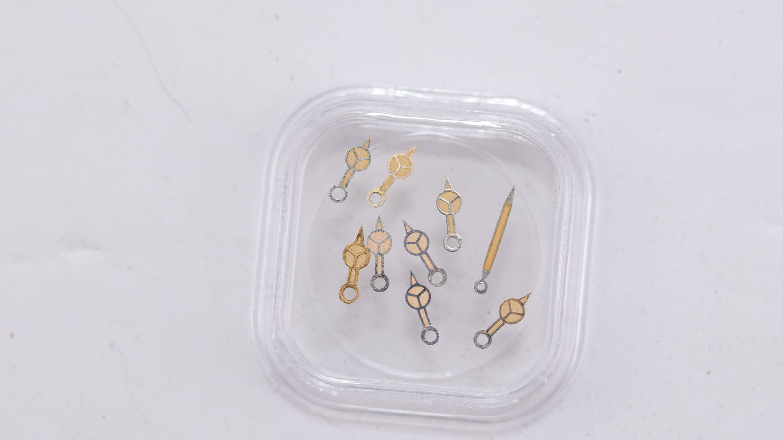 *TO BE SOLD WITHOUT RESERVE* A job lot of Rolex hands (9) (1 of 1)