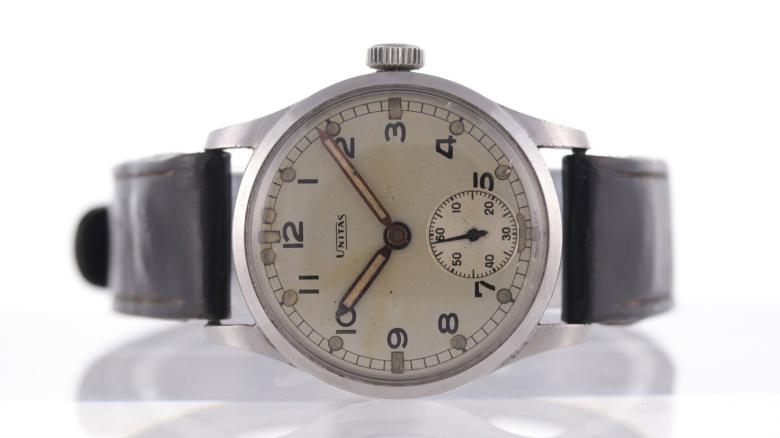 Vintage Unitas A.T.P British Military WWII Circa 1939: Brand: Unitas Model Name: A.T.P British Military Movement type: Manual Wind Movement calibre: Unitas 173 Movement features: Unitas signed Year: Circa 1939 Dial shape: Circular Dial colour: White Dial