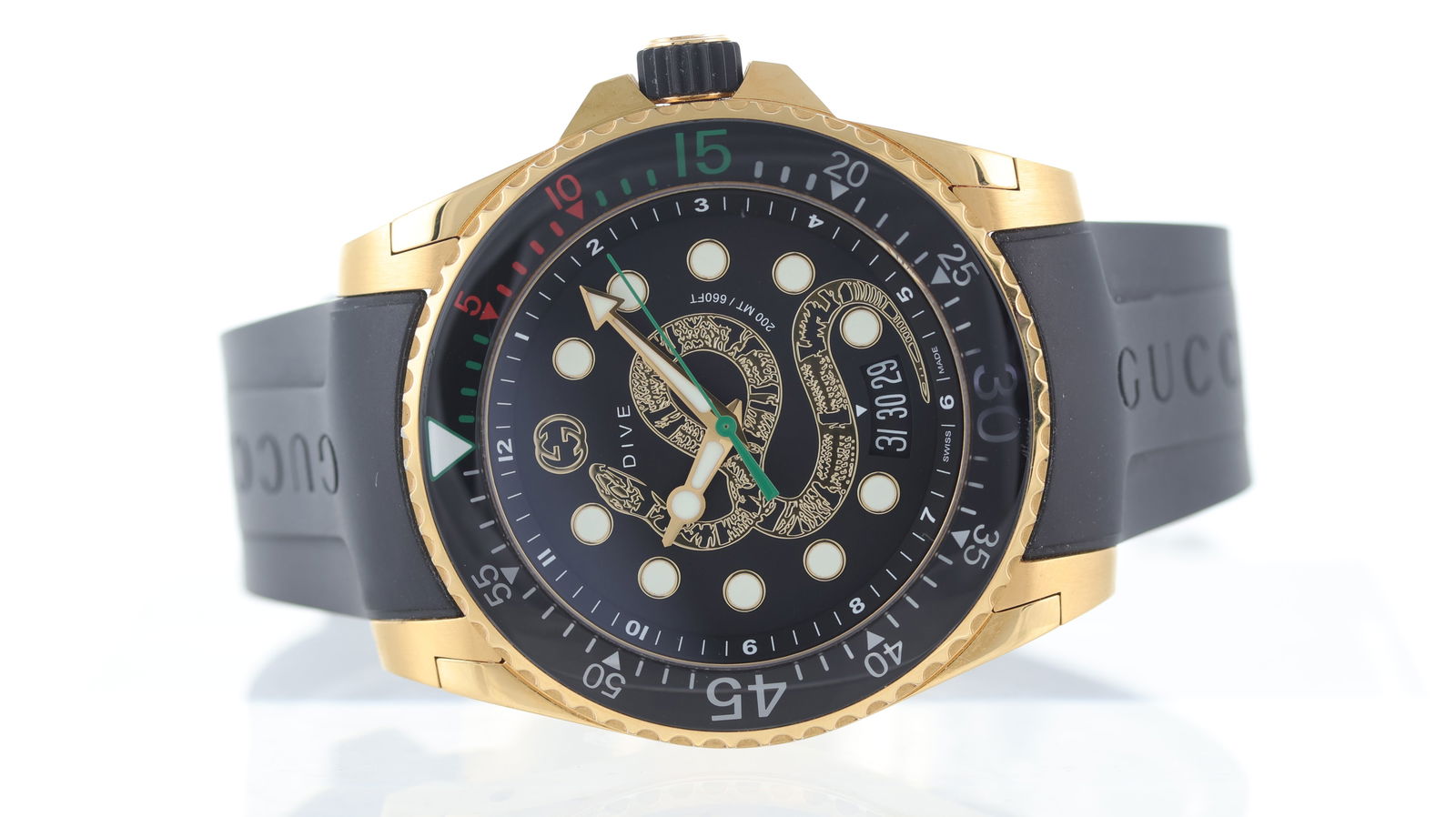 Gucci Dive Ref 136.2 (1 of 4)