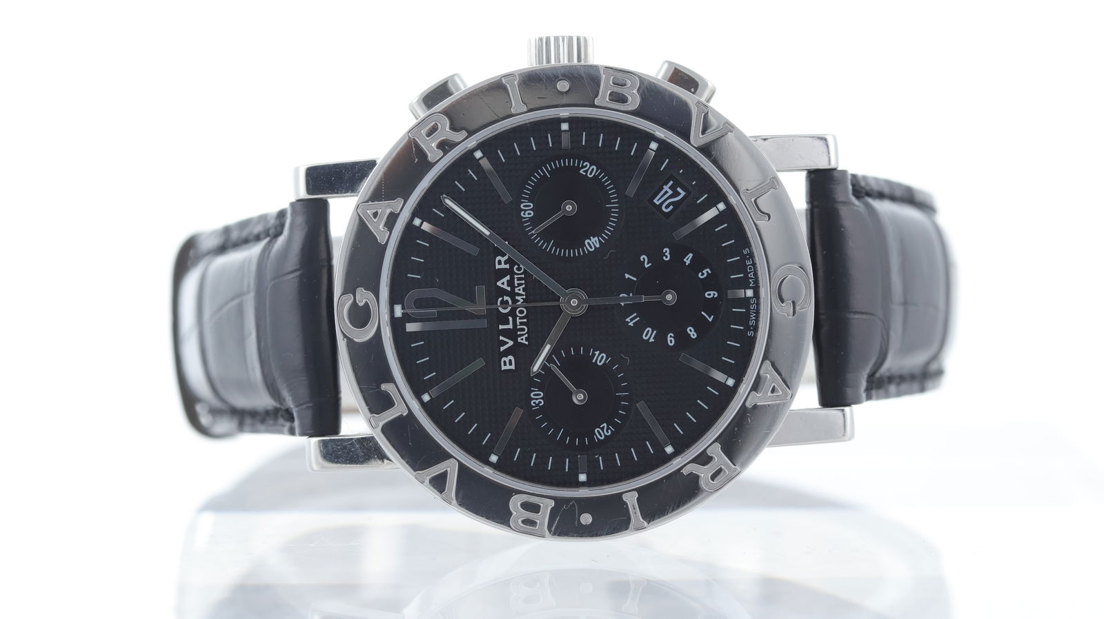 Bulgari Bulgari Ref BB 38 SL CH: Brand: Bulgari Model Name: Bulgari Reference: BB 38 SL CH Movement type: Automatic Movement calibre: Bulgari 080 TEEM Dial shape: Circular Dial colour: Black Dial features: Textured dial with