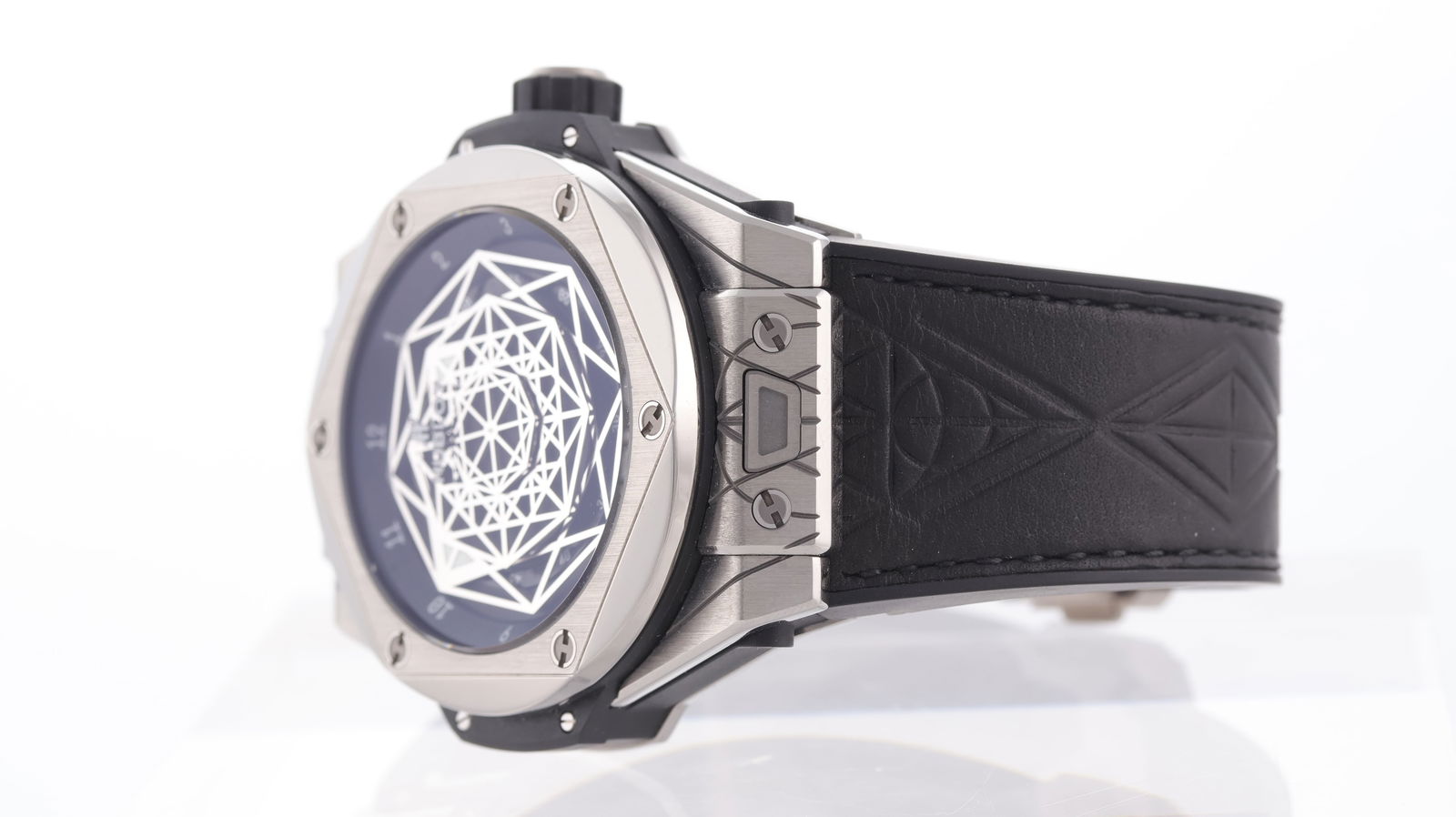 Limited Edition Hublot Big Bang Sang Bleu Titanium of 200 Pieces Ref 415.NX.1112.VR.MXM16 with Box C - 5