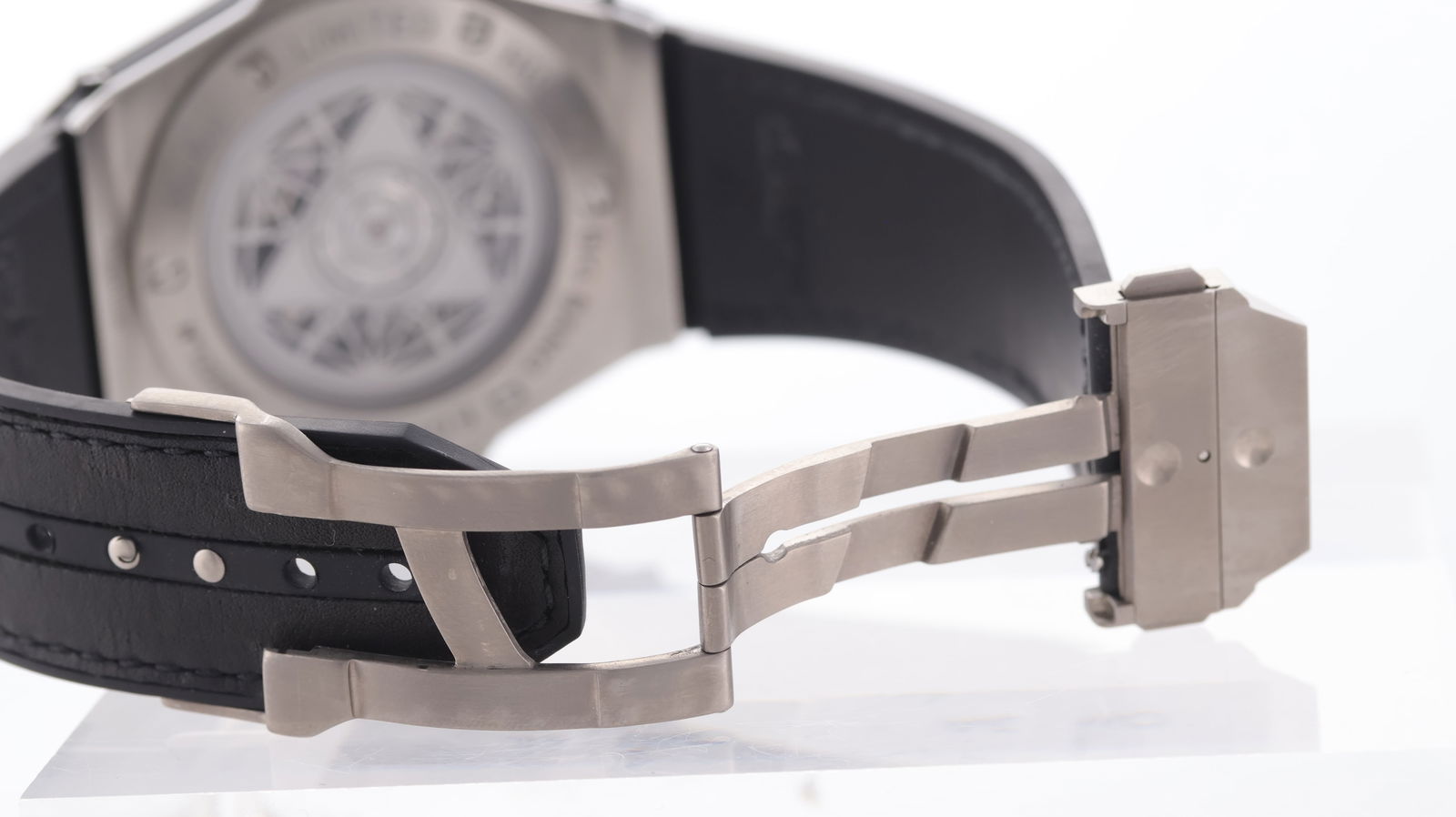 Limited Edition Hublot Big Bang Sang Bleu Titanium of 200 Pieces Ref 415.NX.1112.VR.MXM16 with Box C - 8