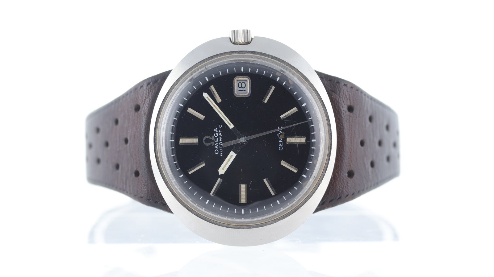 Vintage Omega Geneve Dynamic Automatic Circa 1970's: Brand: Omega Model Name: Dynamic Movement type: Automatic Year: Circa 1970's Dial shape: Circular Dial colour: Black Dial features: Baton hour markers, applied Omega logo, date aperture at 3 o'clock B