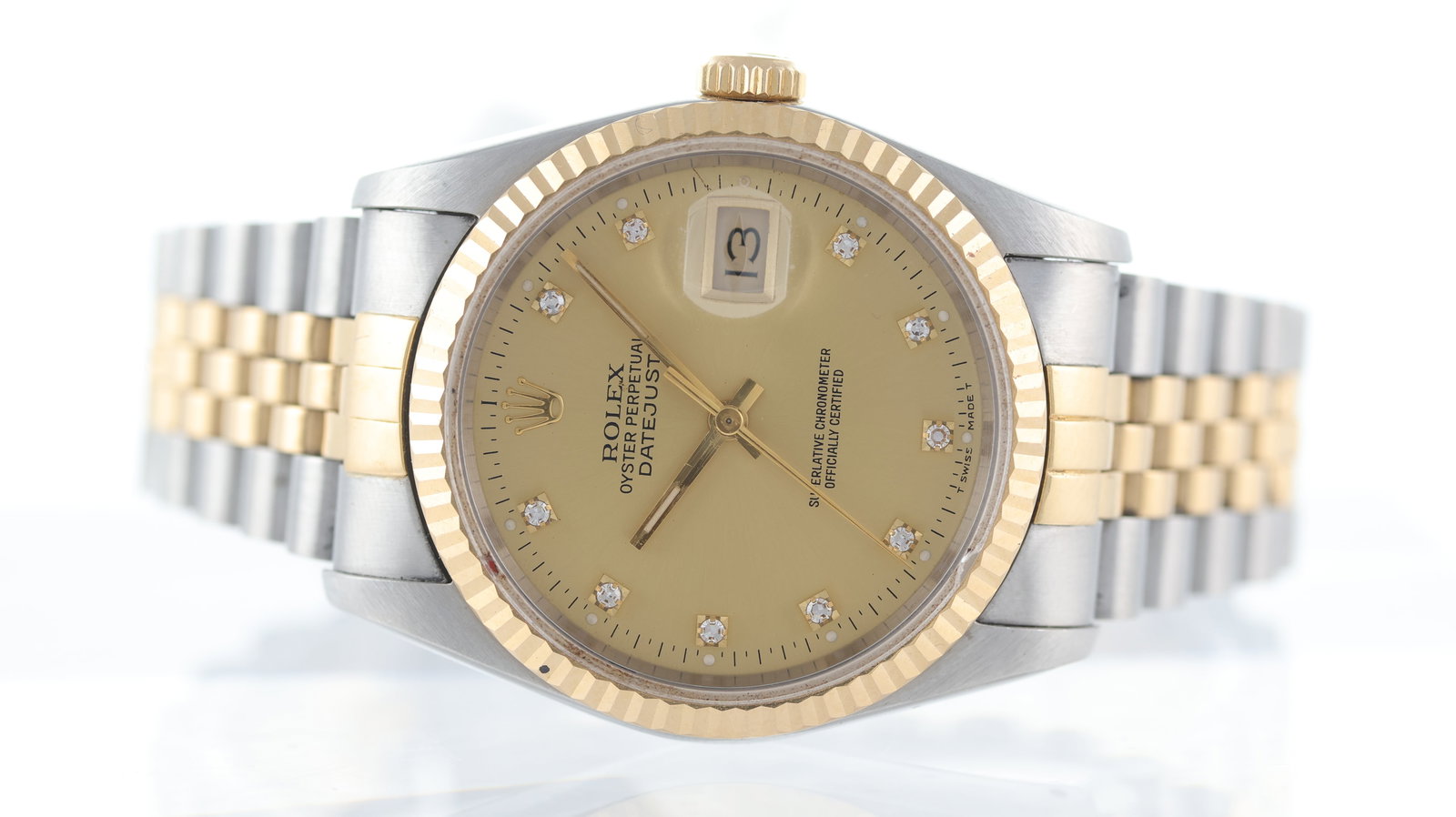 Rolex Datejust 36 Ref 16233 with Box and Papers 1995: Brand: Rolex Model Name: Datejust 36 Reference: 16233 Movement type: Automatic Movement calibre: Rolex 3135 Year: 1995 Box: Later box Papers: Guarantee Papers Dial shape: Circular Dial colour: Champag