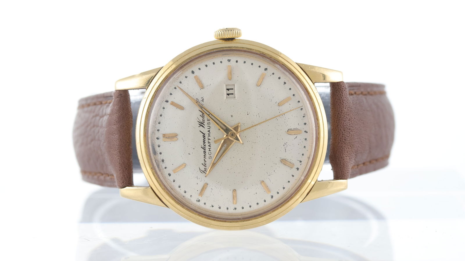IWC Vintage Dress Watch 18ct automatic Circa 1960s: Brand: IWC Model Name: Dress Watch Movement type: Automatic Movement calibre: IWC C.8521 Year: Circa 1960s Dial shape: Circular Dial colour: Cream Dial features: domed dial, baton hourmarkers, date ap