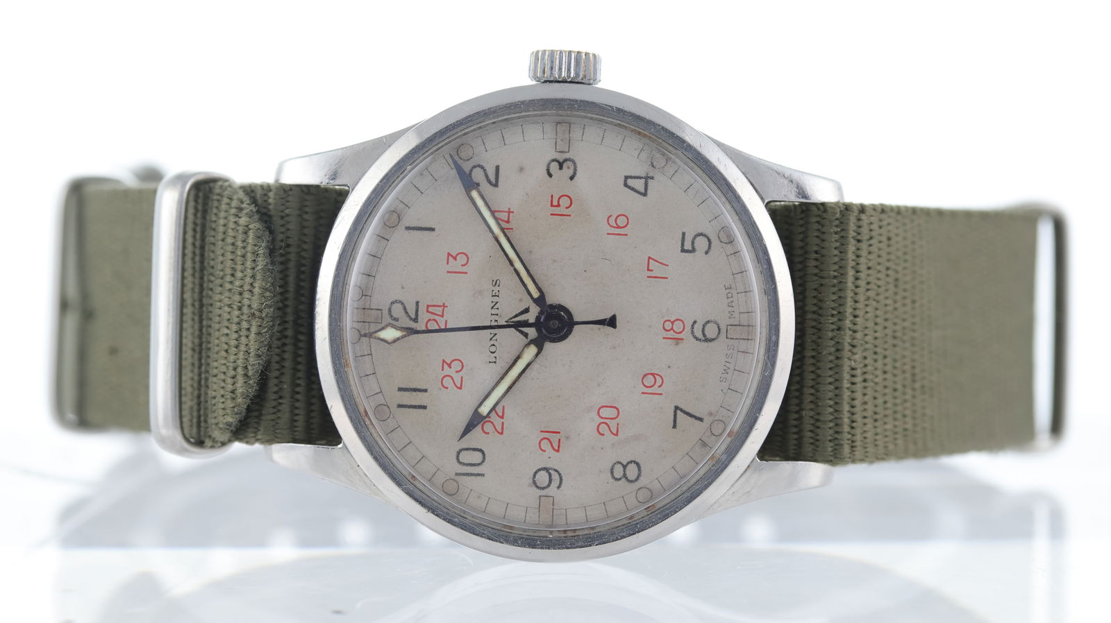 Rare Vintage Longines C.O.S.D British Military Watch Circa 1944: Brand: Longines Model Name: C.O.S.D. Movement type: Manual Wind Movement calibre: Longines 12.68N Year: Circa 1944 Dial shape: Circular Dial colour: Silver patina Dial features: Black arabic numerals