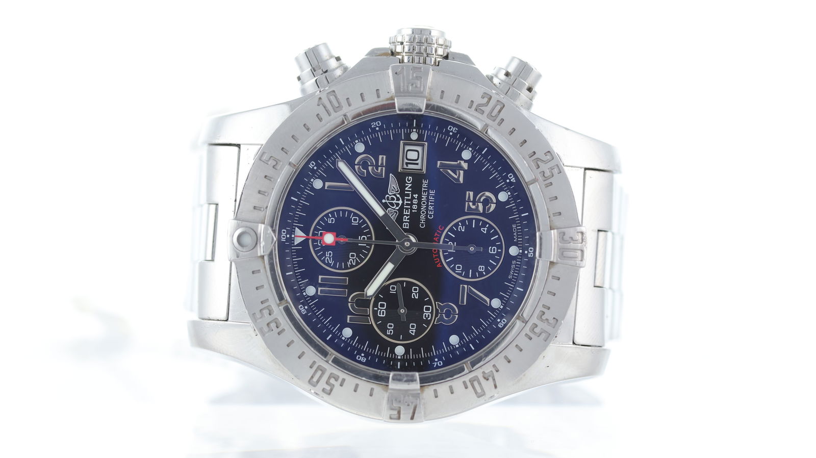 Breitling Avenger Skyland Ref A13380 with Box and Papers 2011: Brand: Breitling Model Name: Avenger Skyland Reference: A13380 Movement type: Automatic Year: 2011 Box: Full Box Papers: Full Set Papers Dial shape: Circular Dial colour: Black Dial features: Silver a