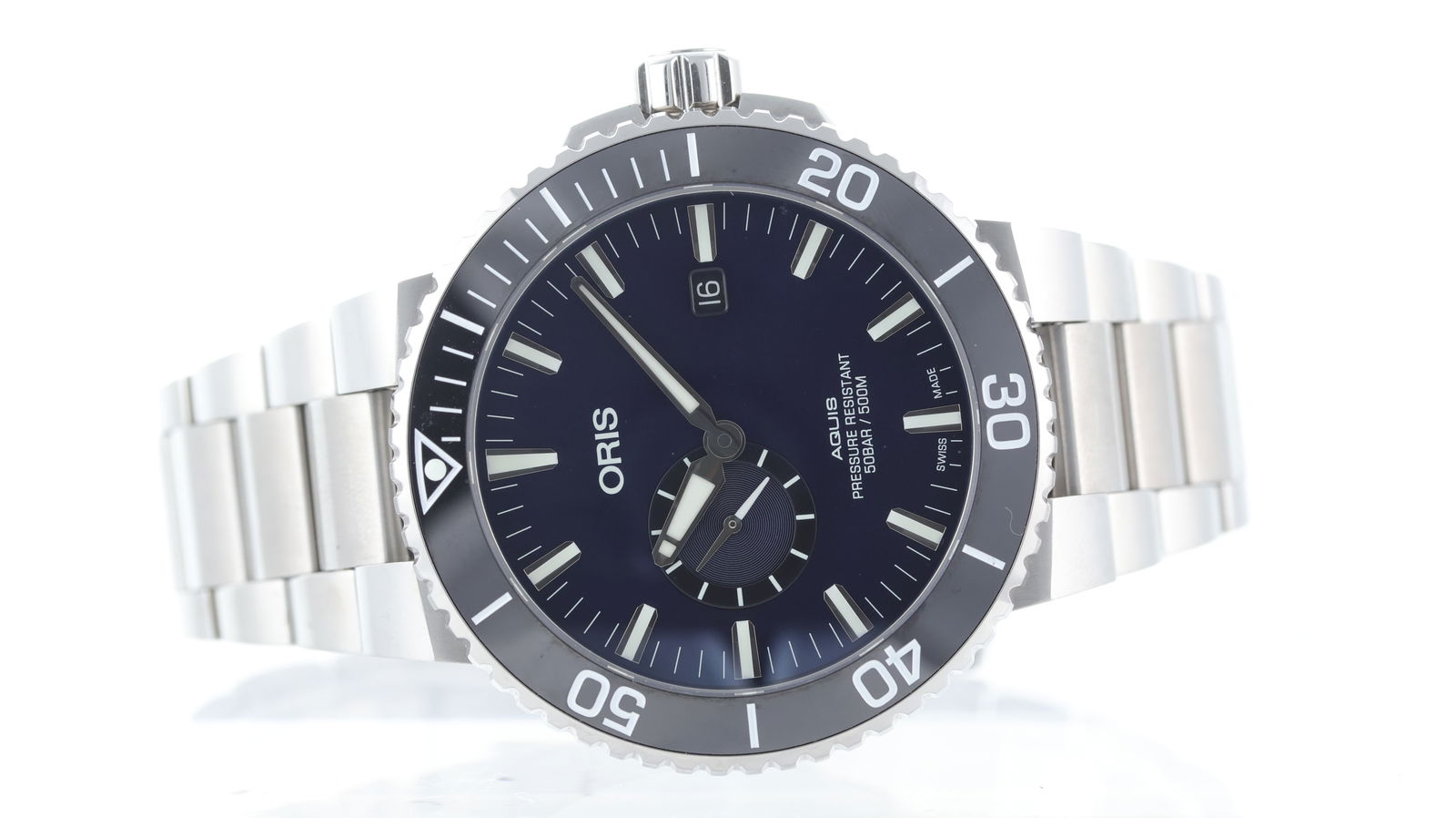 Oris Aquis Automatic Ref 7733: Brand: Oris Model Name: Aquis Reference: 7733 Movement type: Automatic Movement calibre: Oris 7743 Movement features: Stellita SW220-1 base Dial shape: Circular Dial colour: Blue Dial features: Deep b