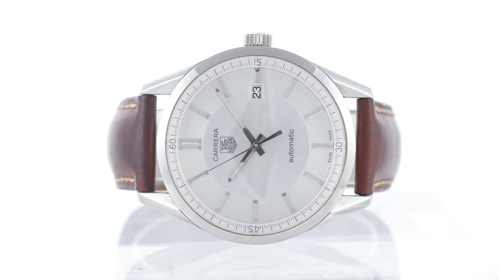 Tag Heuer Carrera Automatic Ref WV211A-0: Brand: Tag Heuer Model Name: Carrera Reference: WV211A-0 Movement type: Automatic Movement calibre: Tag Heuer 5 Dial shape: Circular Dial colour: Silver Dial features: lume hands and applied hour mark