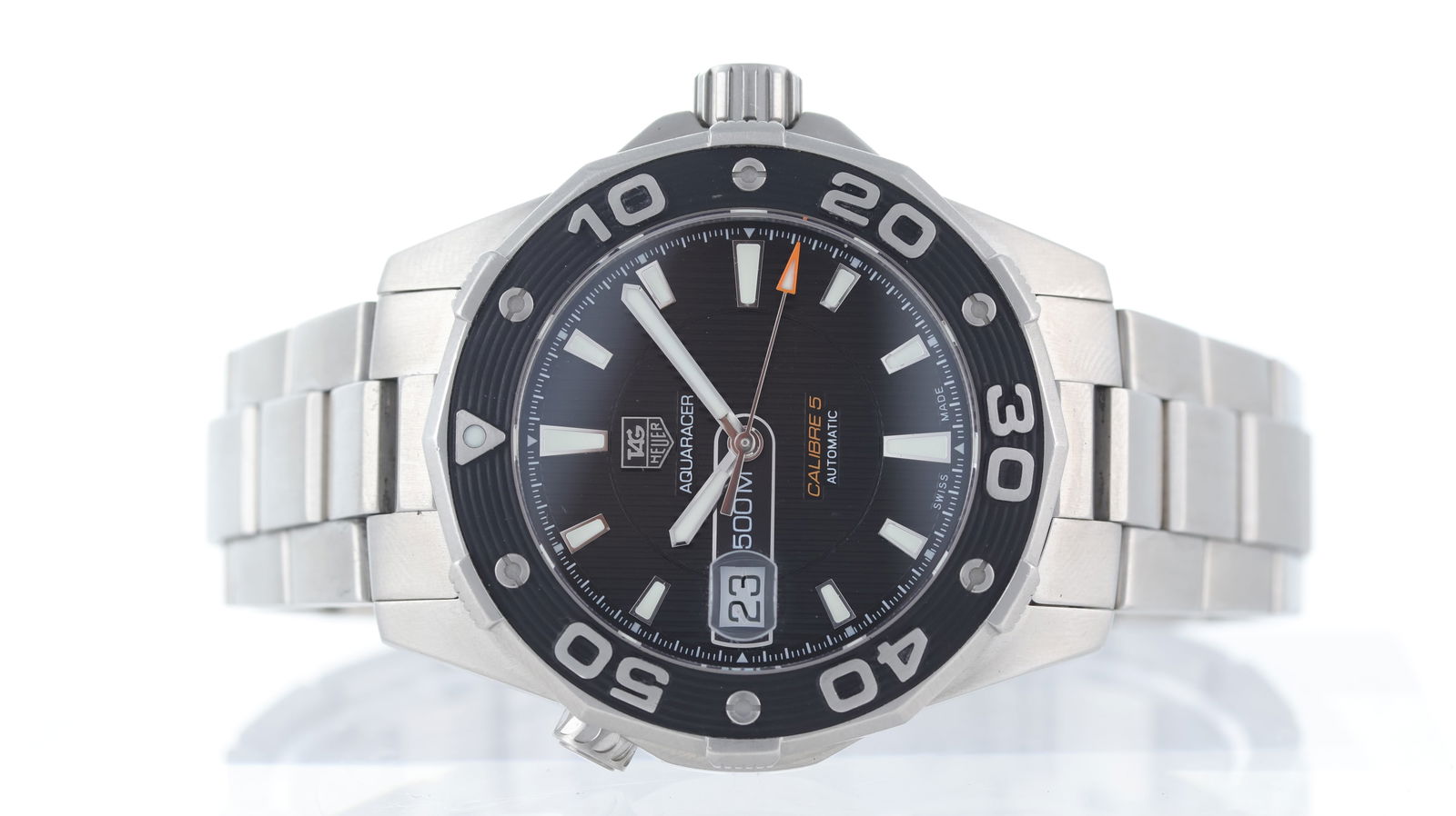 Tag Heuer Aquaracer 500 Autoamtic Ref WAJ2110: Brand: Tag Heuer Model Name: Aquaracer Reference: WAJ2110 Movement type: Quartz Movement calibre: Tag Heuer 5 Dial shape: Circular Dial colour: Black Dial features: Silver/Lume hands and hour markers.