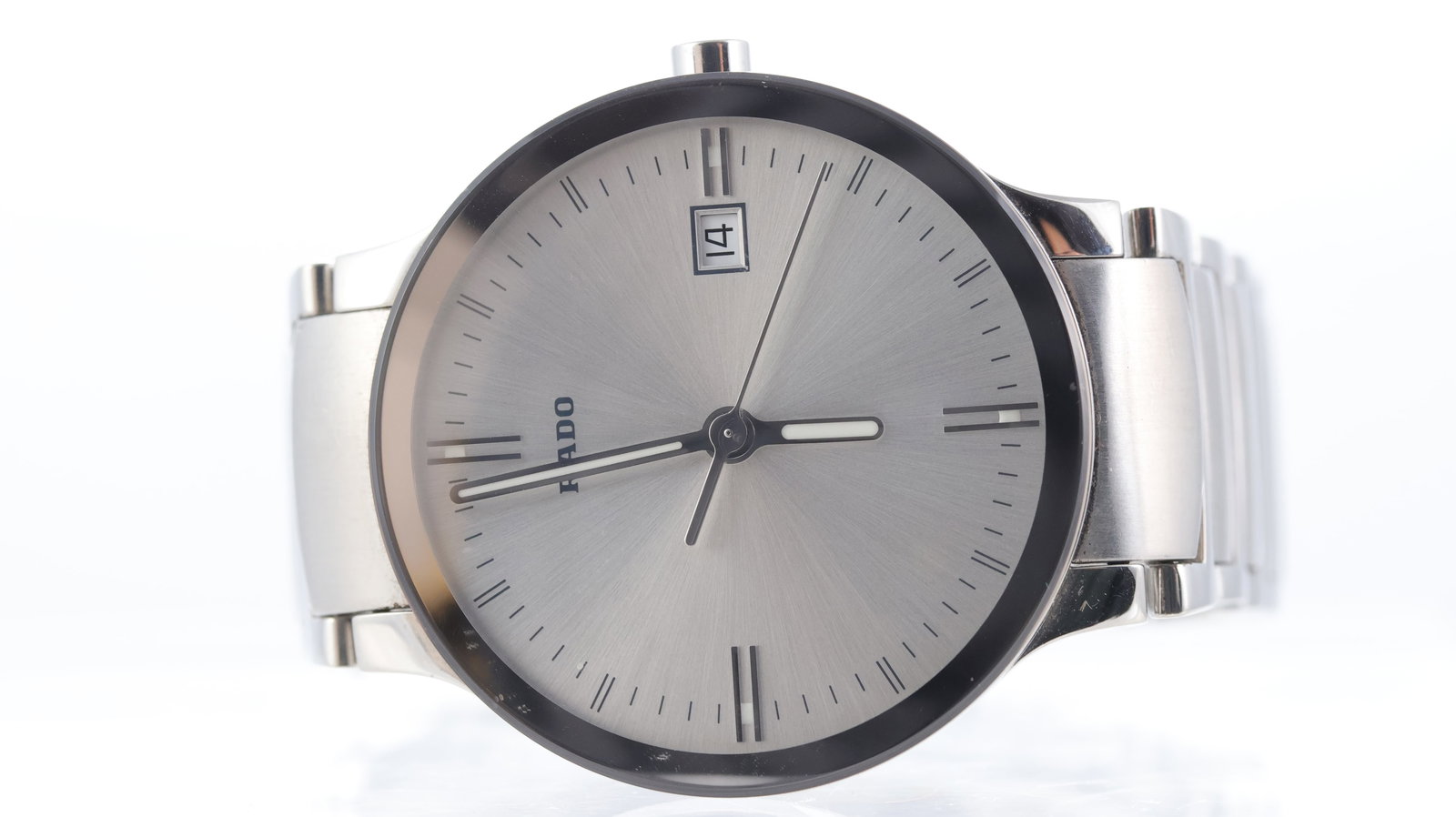 Rado Centrix Ref 115.0927.3: Brand: Rado Model Name: Centrix Reference: 115.0927.3 Movement type: Quartz Dial shape: Circular Dial colour: Silver Dial features: Sunburst dial. Baton hour markers. Quick set