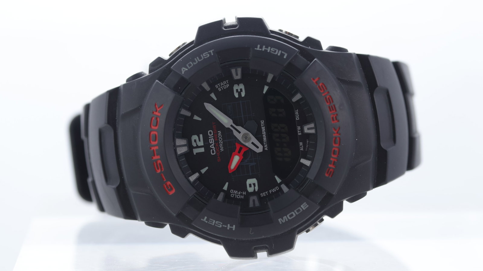 *To Be Sold Without Reserve* Casio G-Shock Ref G-100 with Box and Booklet: Brand: Casio Model Name: G-Shock Reference: G-100 Movement type: Quartz Box: Accompanying Box Papers: Booklets Dial shape: Circular Dial colour: Black Dial fe