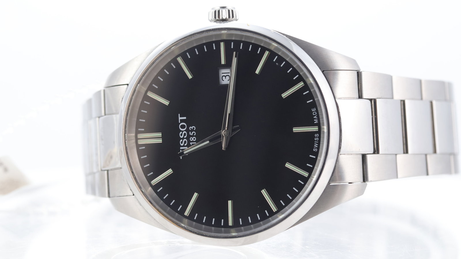 Tissot PR100 Quartz Date Ref T150410A: Brand: Tissot Model Name: PR100 Reference: T150410A Movement type: Quartz Dial shape: Circular Dial colour: Black Dial features: Applied baton hour markers. Quick set date aper