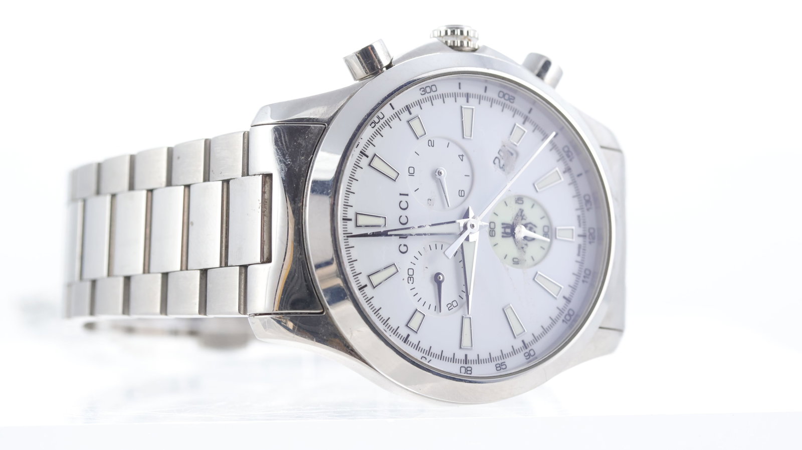 Gucci G Timeless Chronograph Ref 126.4 - 2