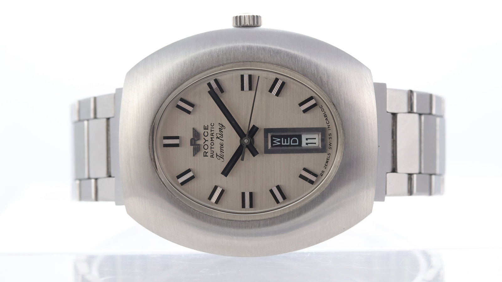 Vintage Royce Time King Ref 11-247 Circa 1970's: Brand: Royce Model Name: Time King Reference: 11-247 Movement type: Automatic Year: Circa 1970's Dial shape: Oval Dial colour: Silver Dial features: Brushed dial wi