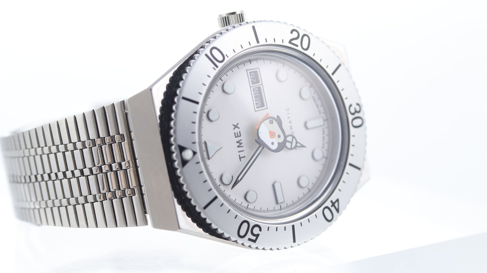 Timex X Seconde/Seconde 'iykyk' Episode 6 Penguin with Box - 2
