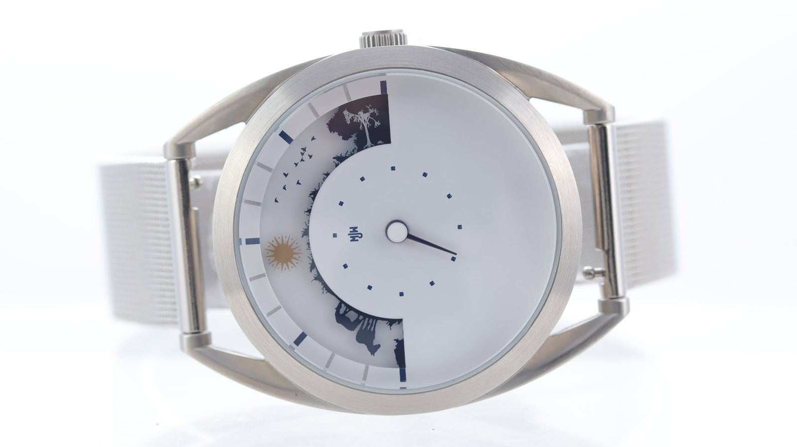 Mr Jones Sun and Moon with Box and Papers 2023: Brand: Mr Jones Model Name: Sun and Moon Movement type: Quartz Year: 2023 Box: Full Box Papers: Full Set Papers Dial shape: Circular Dial colour: White Dial features: Dot 5 minute markers. Rotating